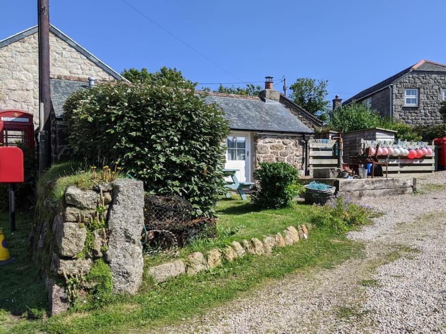 Little Barn Near Treen Cliffs And Beach Saint Levan Bagian luar foto